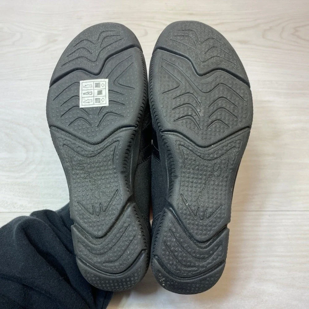 Skechers Womens 7 Slip On Flats Microburst 2.0 Black Textile Memory Foam Comfort